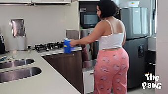 Seks Remaja Yang Sebenarnya Dengan Teman Sekamar Di Dapur