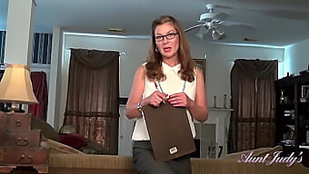 Isabella, A Mature And Amateur Secretary With A Natural Full Bush, Will Become Your New Assistant In This Video